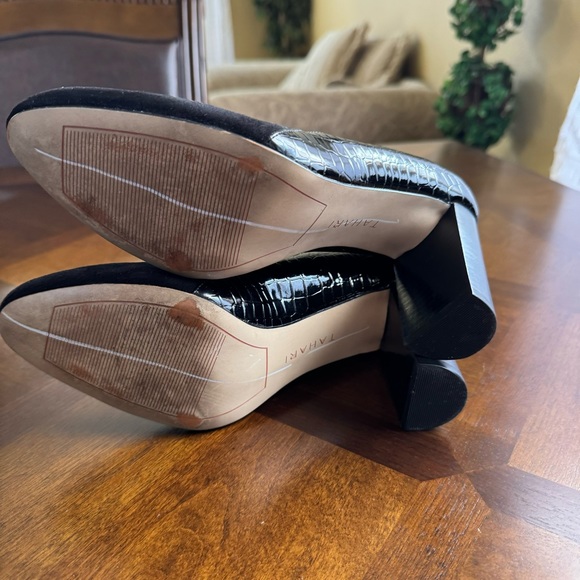 Tahari High heels Elvira EUC - Picture 5 of 6